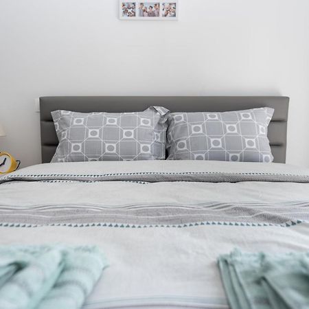 Design Apartment With Swimming Pool Near The Beach Αθήνα Εξωτερικό φωτογραφία