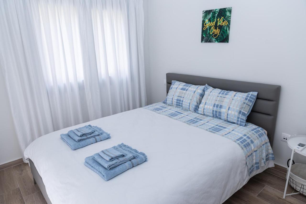 Design Apartment With Swimming Pool Near The Beach Αθήνα Εξωτερικό φωτογραφία
