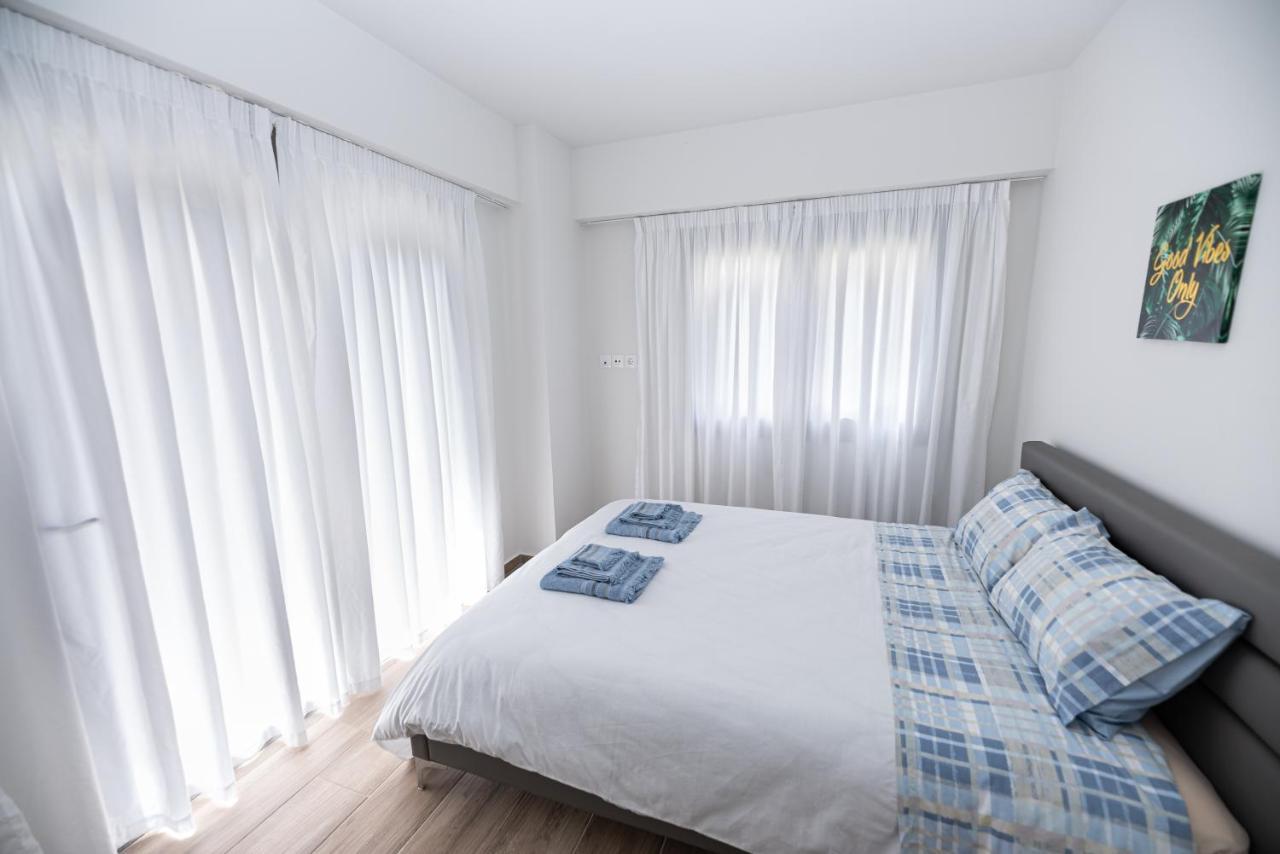 Design Apartment With Swimming Pool Near The Beach Αθήνα Εξωτερικό φωτογραφία