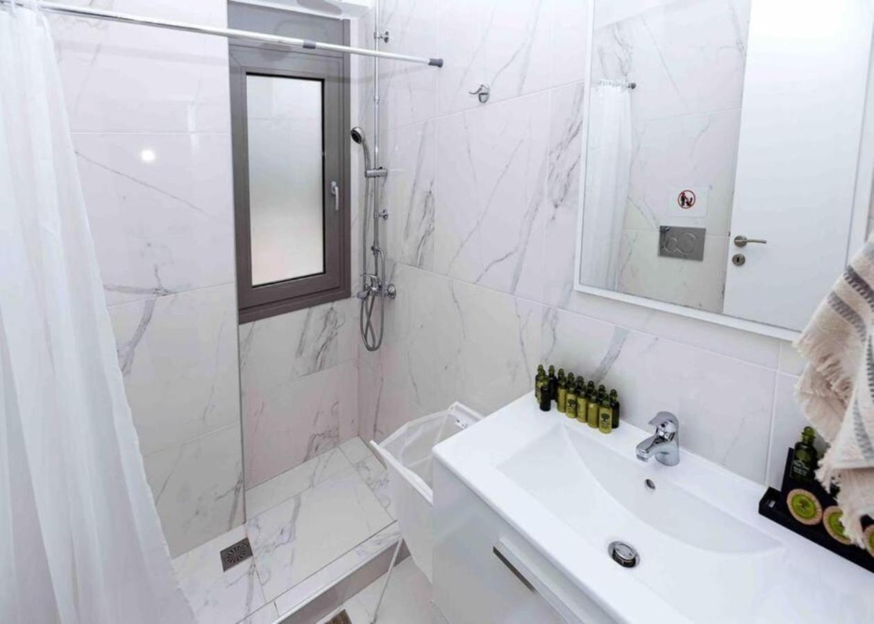 Design Apartment With Swimming Pool Near The Beach Αθήνα Εξωτερικό φωτογραφία